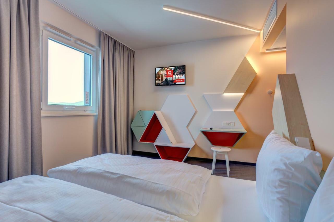 Meininger Hotel Heidelberg Hauptbahnhof Ngoại thất bức ảnh