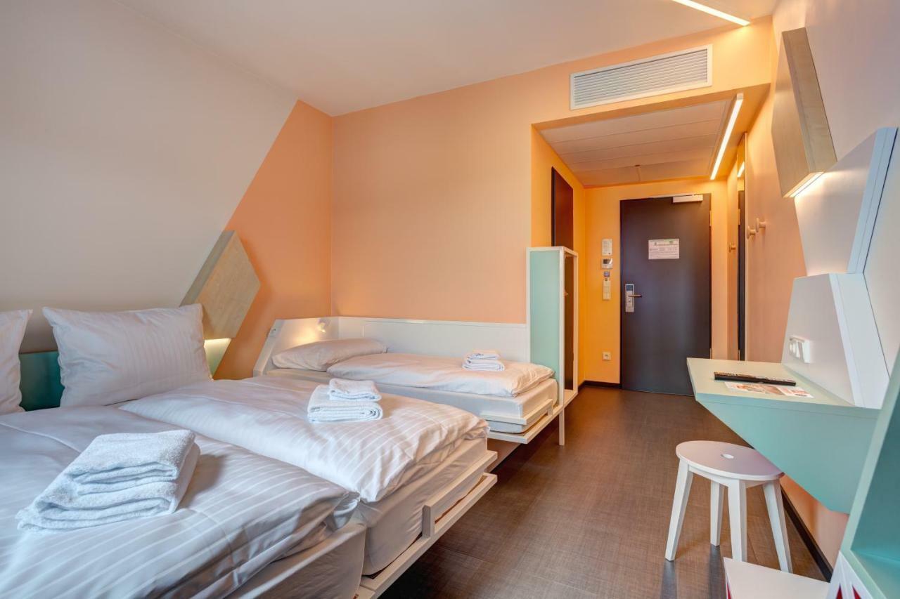 Meininger Hotel Heidelberg Hauptbahnhof Ngoại thất bức ảnh